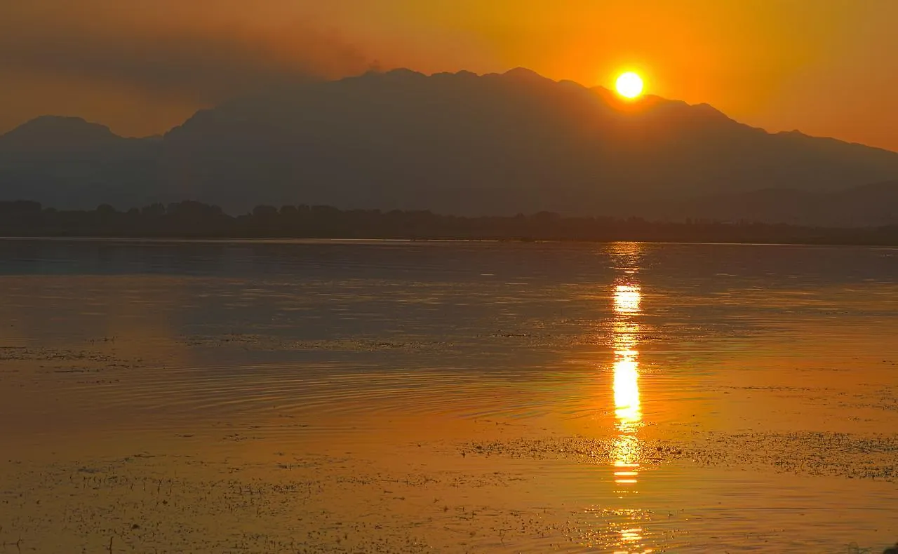 Hotel Shkodra Lake Shiroka Албания